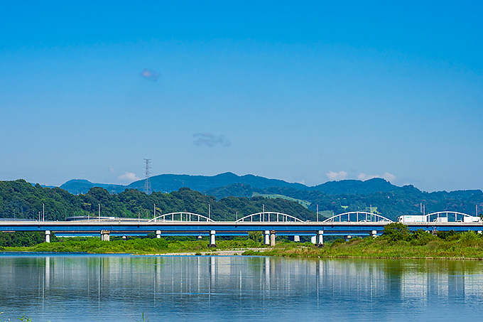 連なるアーチが美しい「相模川水路橋」